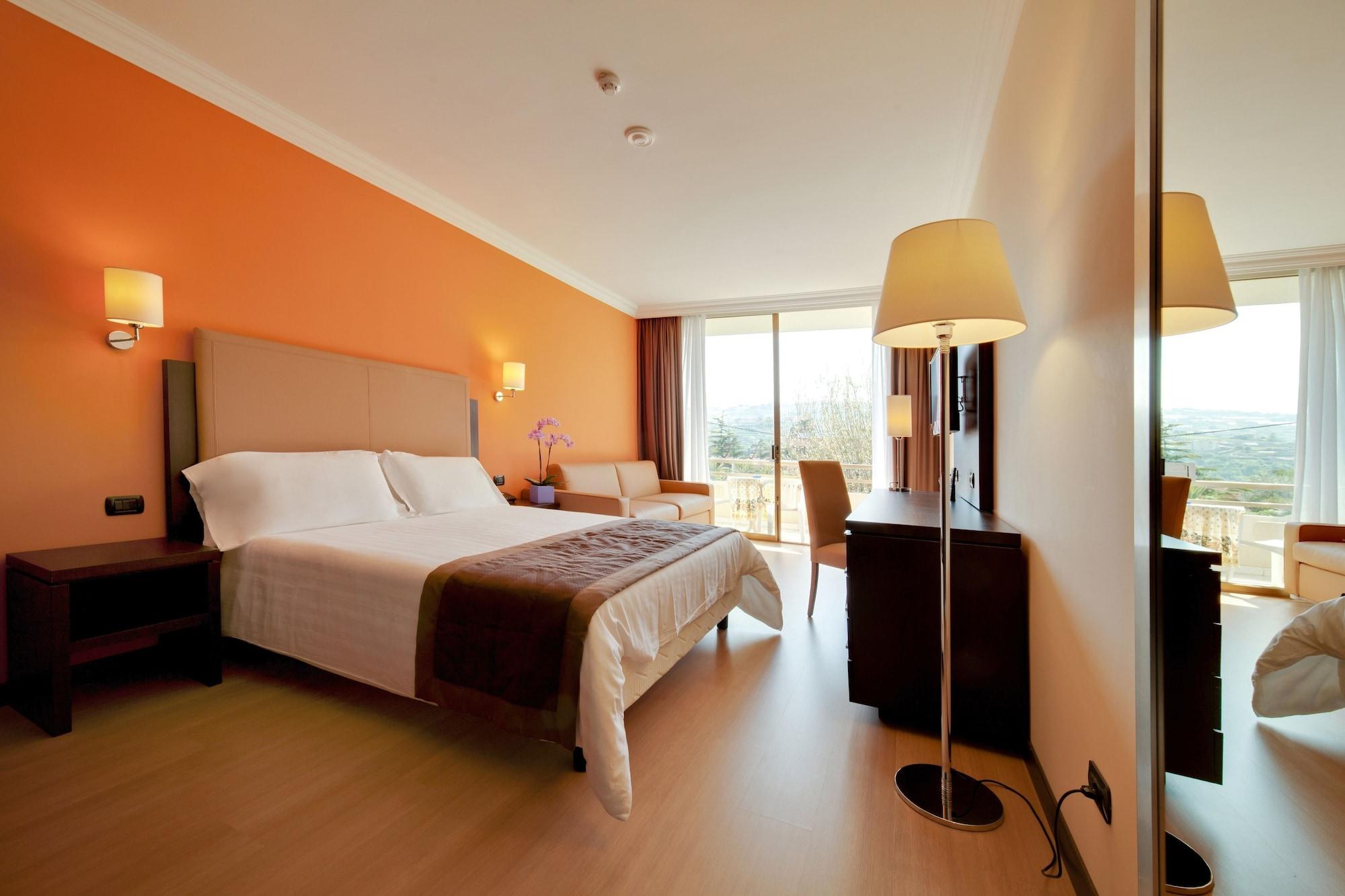 Nyala Suite Hotel Санремо Экстерьер фото