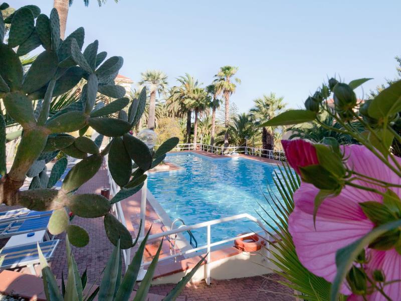 Nyala Suite Hotel Санремо Экстерьер фото