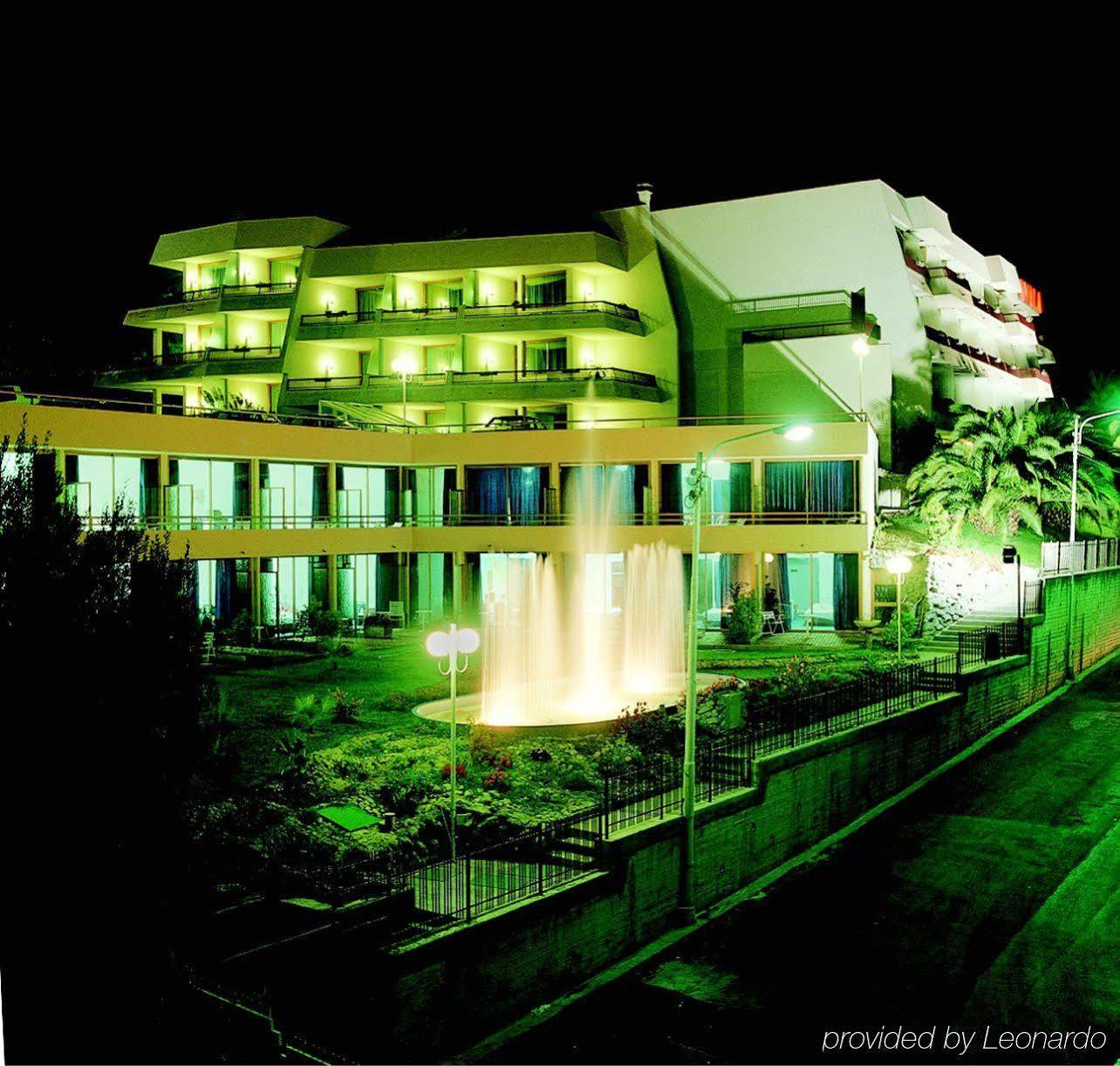 Nyala Suite Hotel Санремо Экстерьер фото